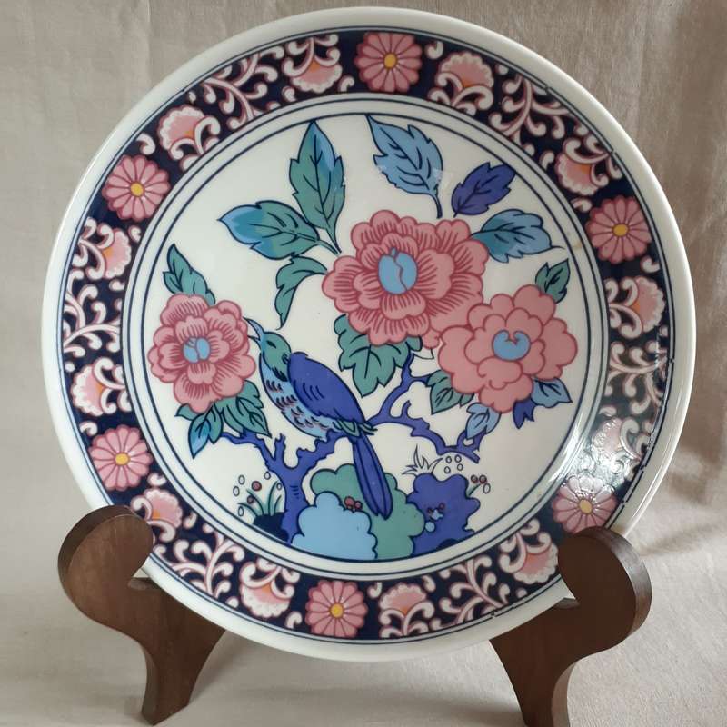 Imperial Imari plate 17cms.   Bird and flowers