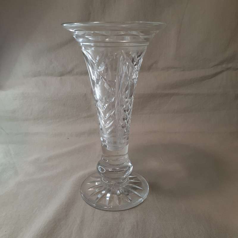 Lead Crystal hand cut glass vase - Vintage