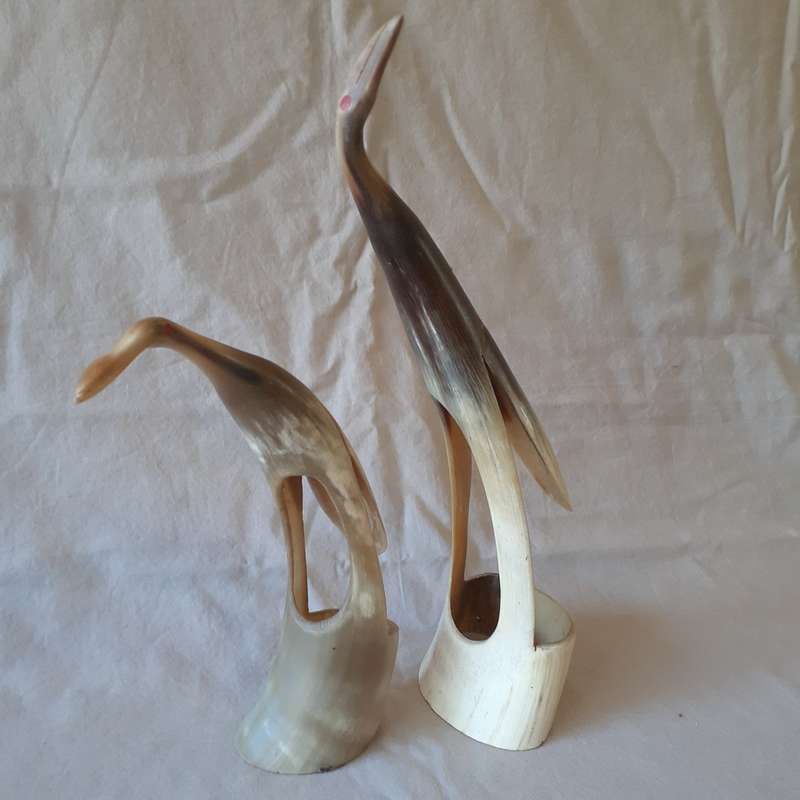 Horn birds - Vintage carved cow horn stylized birds