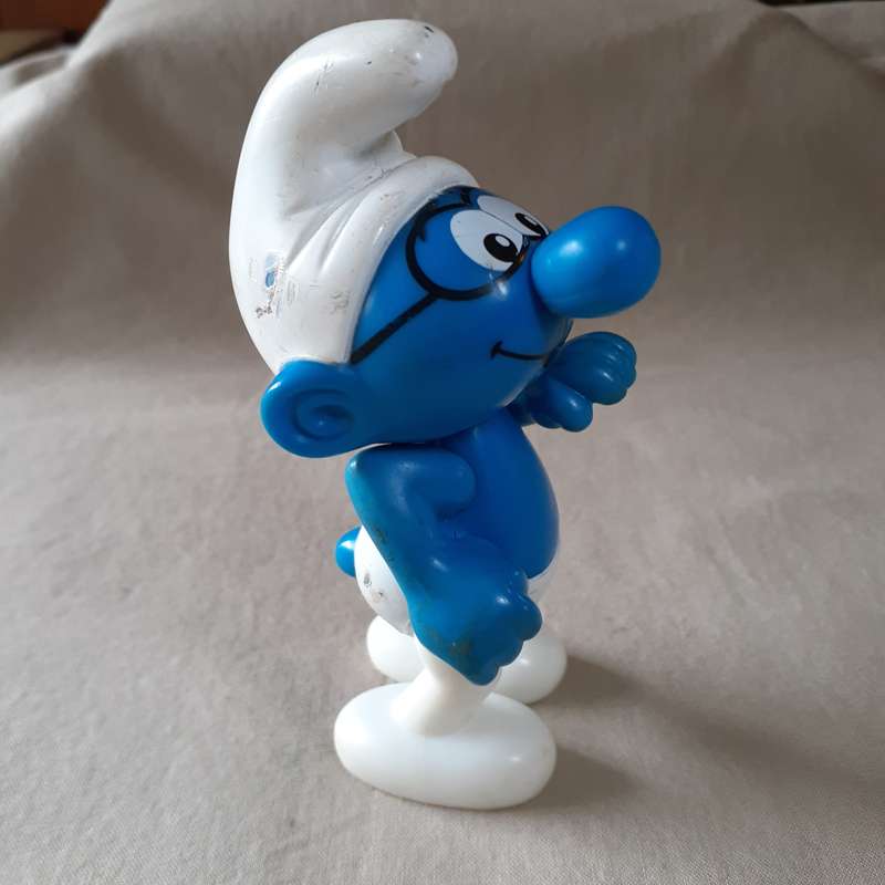 Smurf - Brainy smurf with glasses McDonalds - 10 cms tall