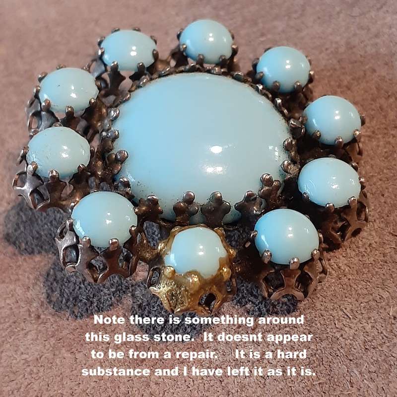 Torquoise blue milky glass vintage brooch 4 cms dia