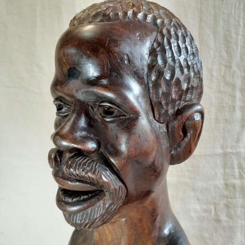 African hard wood carving  - 35 cms - lovely wood grain