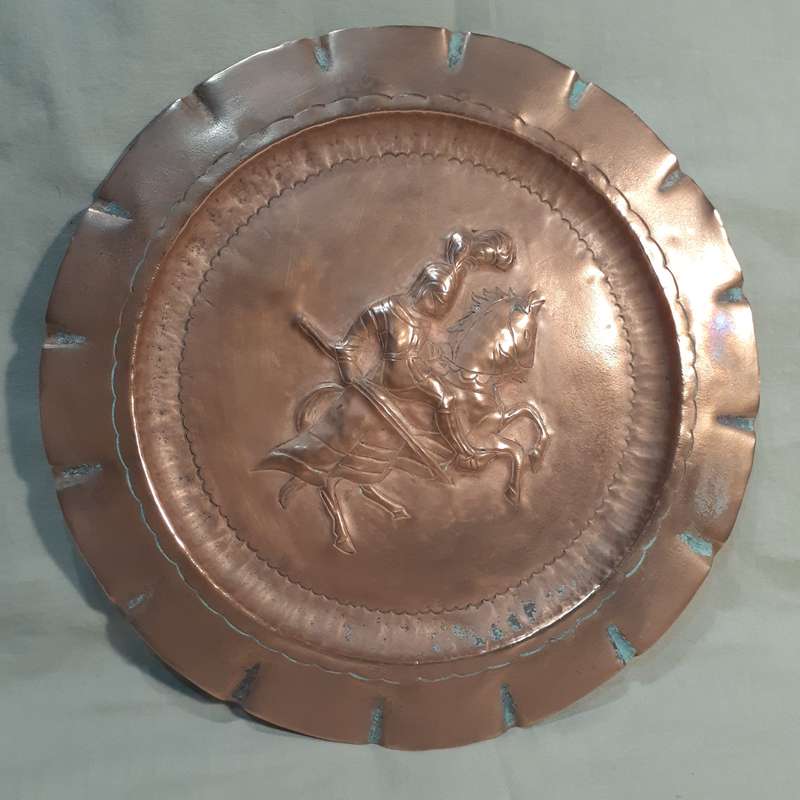 Copper wall plate Knight on horseback - .7Kg  - 30 cms dia