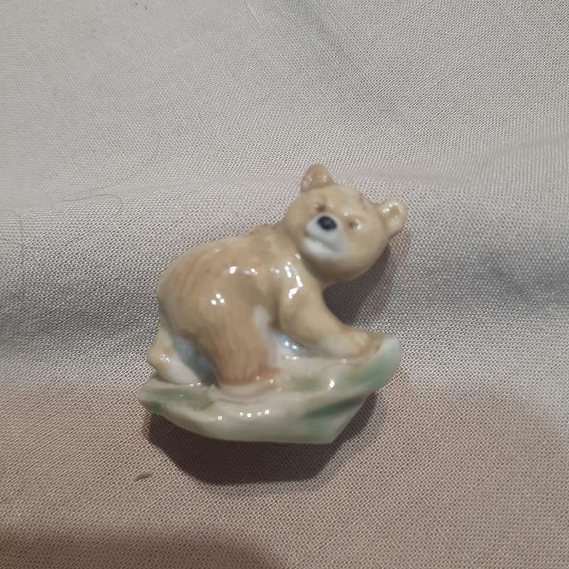 2 Wade whimsies Grizzly bear and bear cub - 1950's