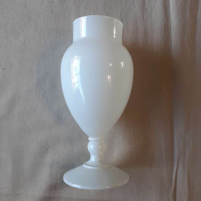 Vintage white milk glass vase