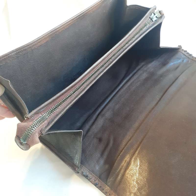Vintage 1920's leather clutch handbag - Made in England 25 x 16 cms