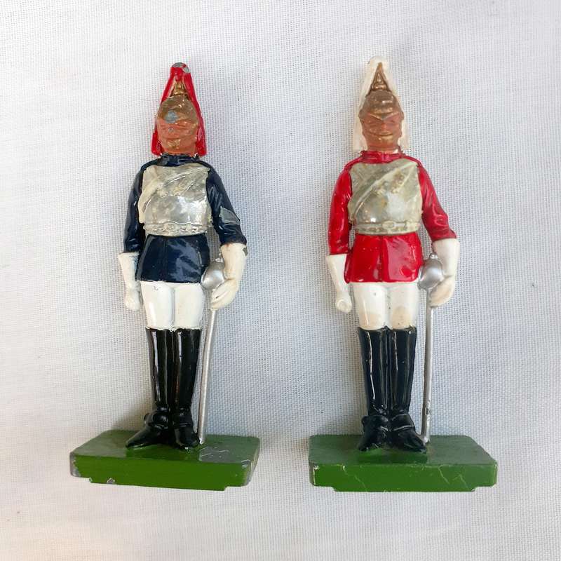 2 Britains Metal Toys queens guard Soldiers -  6.5 cms tall