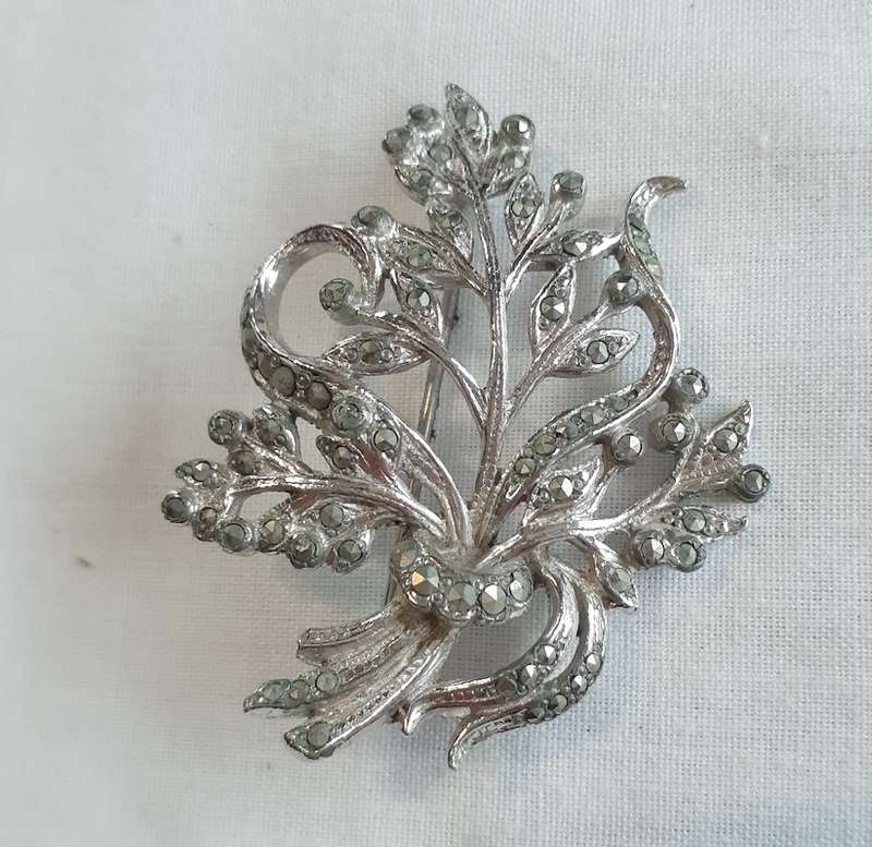 silver metal marcasite brooch - vintage with leaves