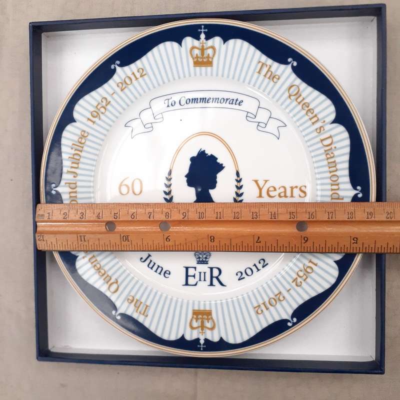 QE 11 Diamond Jubilee Plate 1952 to 2012  60 years 1952 to 2012