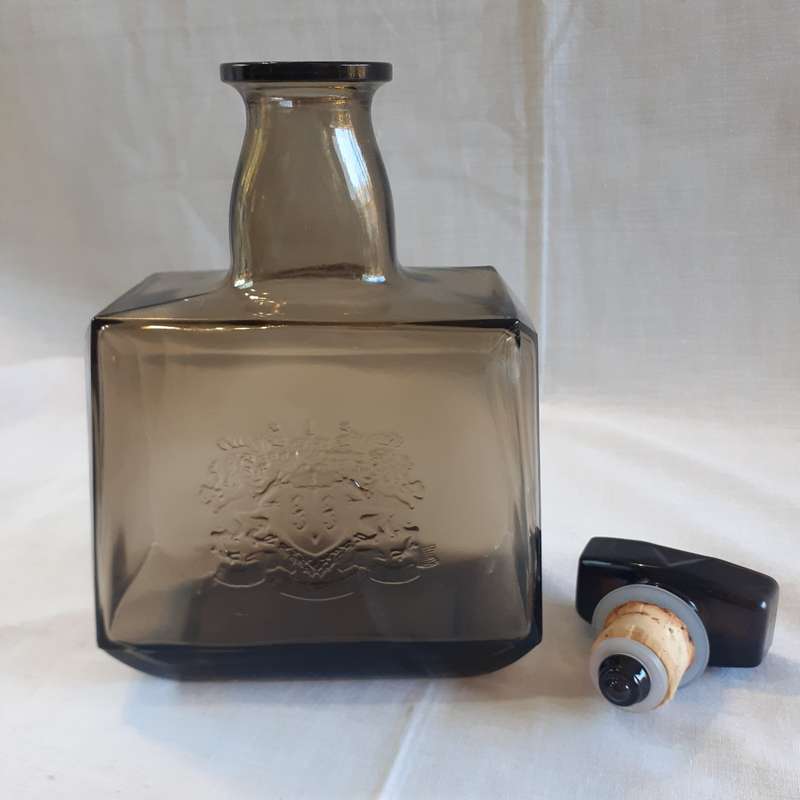 Glass bottle - Vintge Japanese whisky - Suntory Limited Japan  20 cms tall x 12.5 base