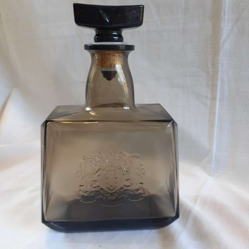 Glass bottle - Vintge Japanese whisky - Suntory Limited Japan  20 cms tall x 12.5 base