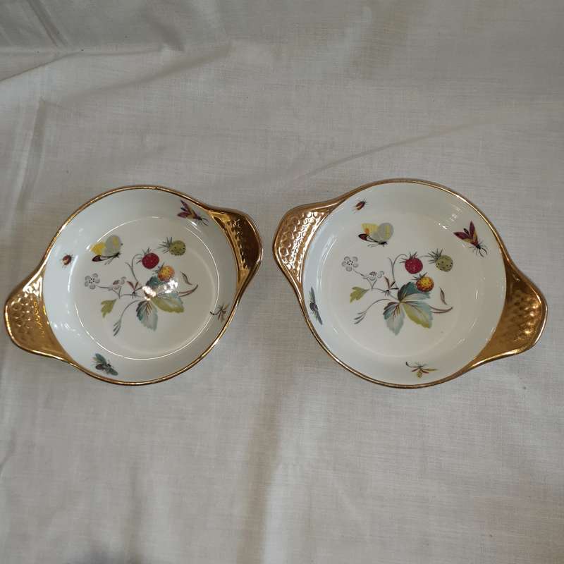 Royal Worcester dishes - butterflies and beetles 14 x 18 cms gilded