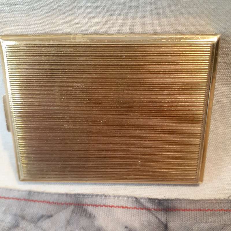 Kigu powder compact gold tone Inscribed Hetty