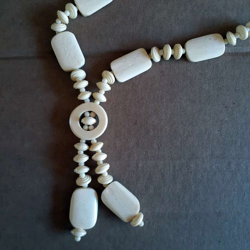Pendant necklace cream ethnic type