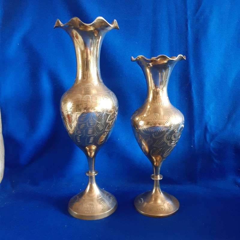 Pair of beautiful brass vases - hand etched made in India - 39 and 25 cms tall