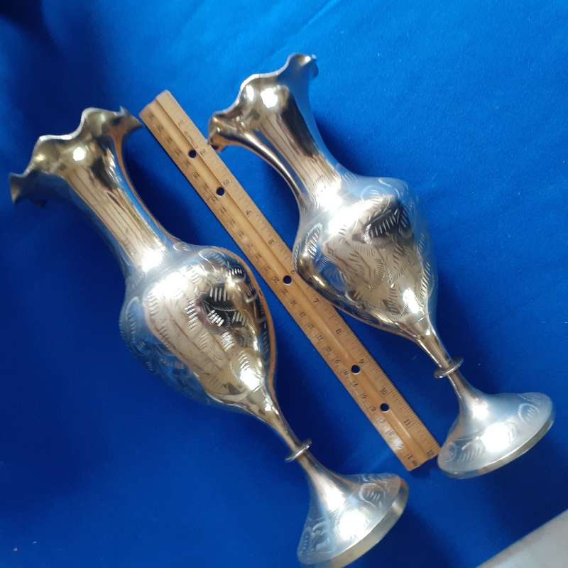 Pair of beautiful brass vases - hand etched made in India - 39 and 25 cms tall