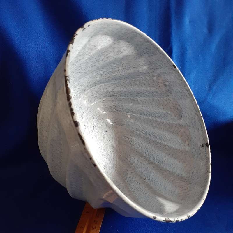 Large Enamel jelly aspic mould mold - W-Germany Grey flecked Large - kitchenalia