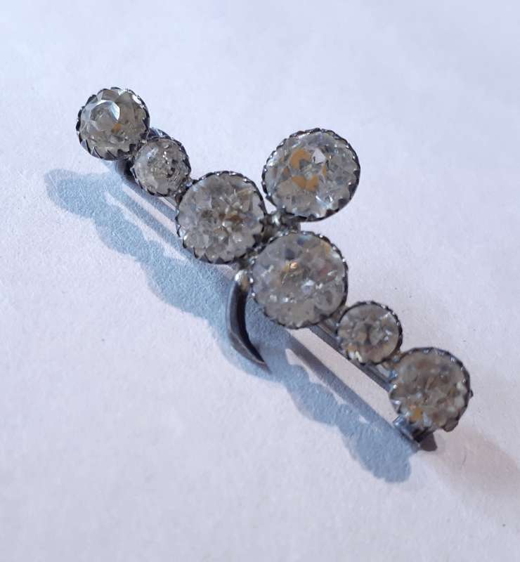 G L and Co stirling silver and diamante brooch