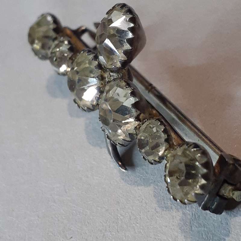G L and Co stirling silver and diamante brooch