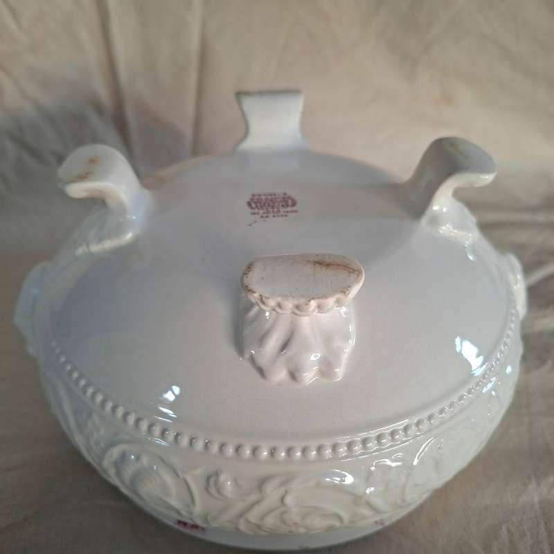 Wedgewood footed bowl with lid.   Floral designs  Swansea England Patrician USA
