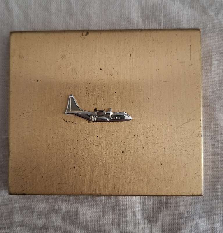 Powder compact - propeller airplane emblem - vintage airways souvenir?