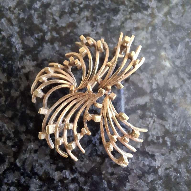 2 gold metal brooches stamped "double" and another indistinct mark.