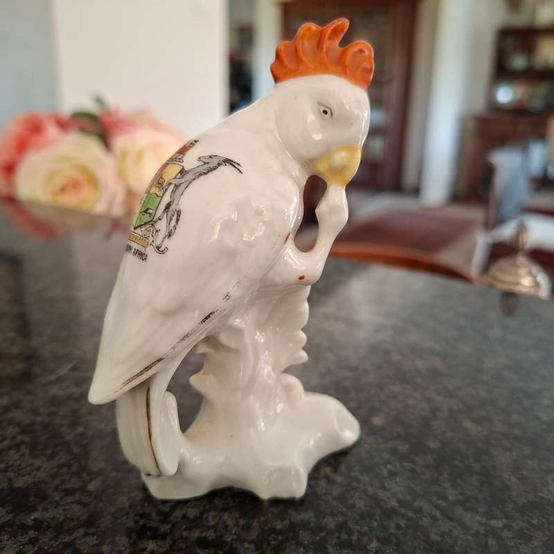 Gemma Ware parrot Crested China - Union of South Africa - 10cms