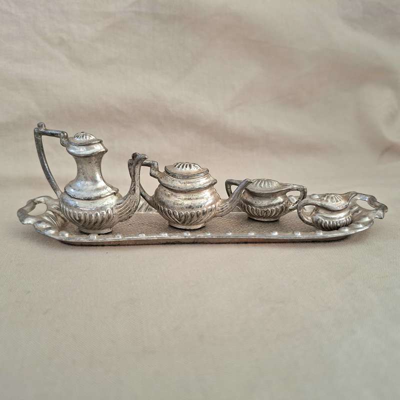 Mini metal tea set - dollshouse furniture - silver plated