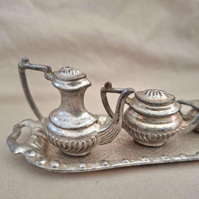 Mini metal tea set - dollshouse furniture - silver plated