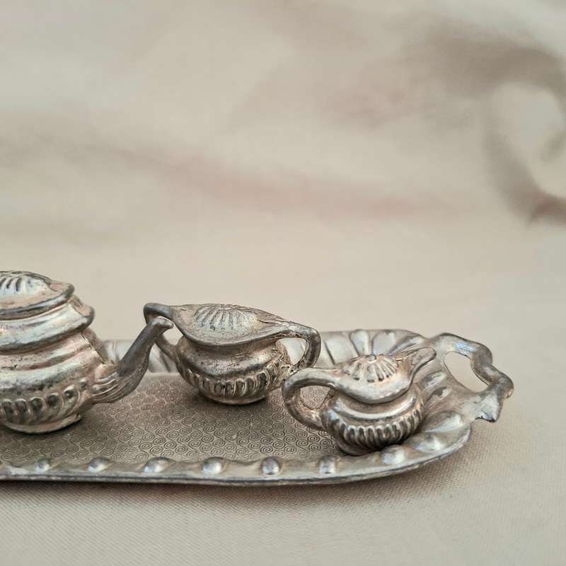 Mini metal tea set - dollshouse furniture - silver plated