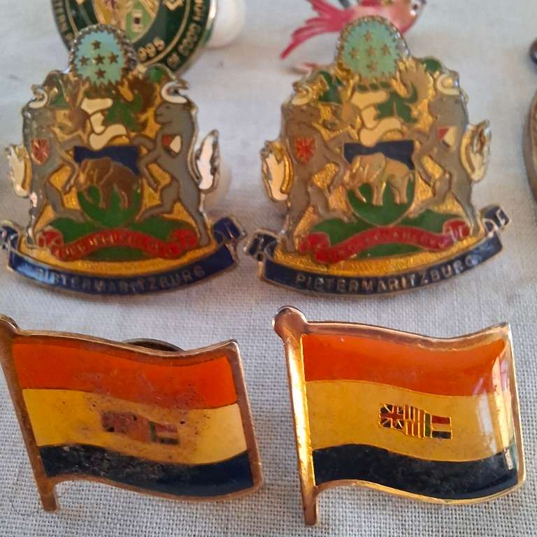South African Enamel Badges - Police, 2 old SA Flag pins, PMBurg - Various