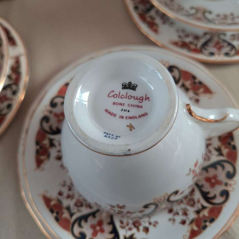 Tea set 6 trios - lg cake plate -  jug - sugar bowl   Colclough english porcelain