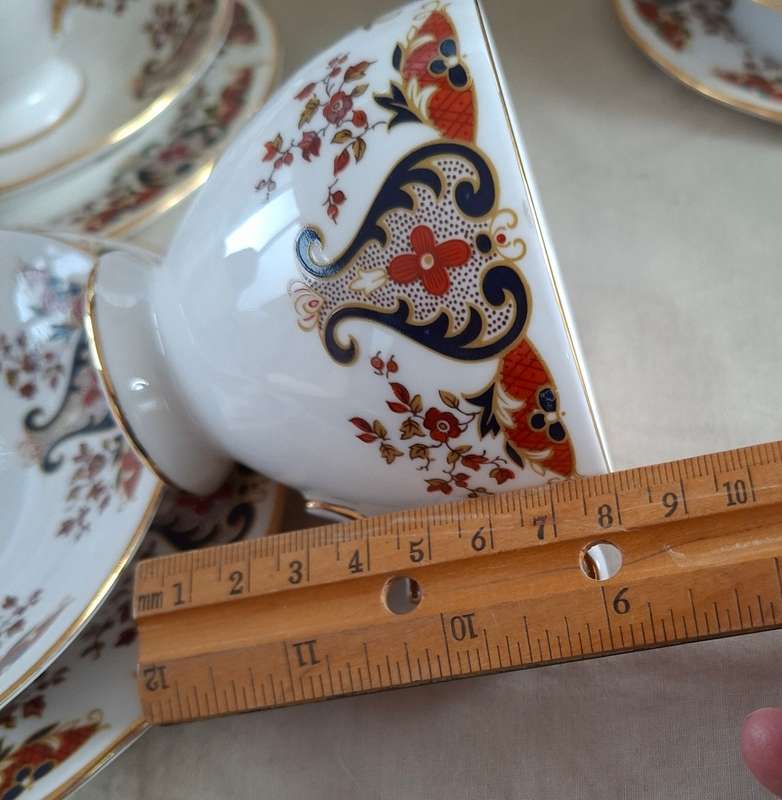 Tea set 6 trios - lg cake plate -  jug - sugar bowl   Colclough english porcelain