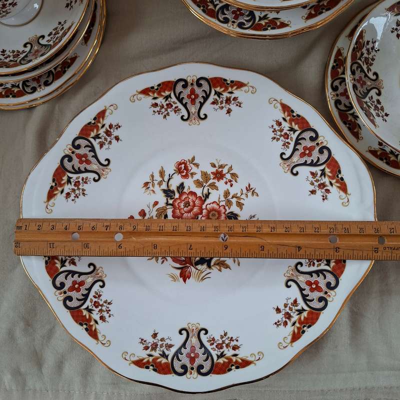 Tea set 6 trios - lg cake plate -  jug - sugar bowl   Colclough english porcelain
