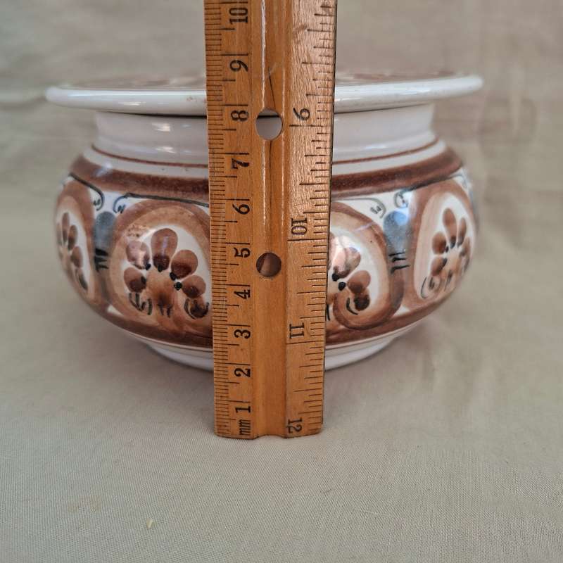 SA Porcelain - The Old Jar Benoni pottery bowl with lid hand painted