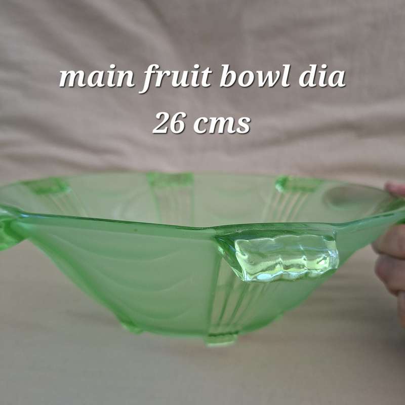 Green uranium Glass Fruit set 17 pieces - Deco Czech - Stolzle Hermanova Hut factory  8 bowls 8 p...