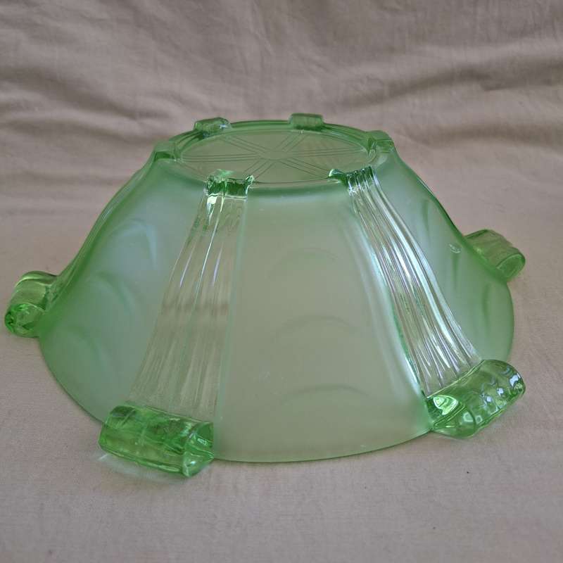 Green uranium Glass Fruit set 17 pieces - Deco Czech - Stolzle Hermanova Hut factory  8 bowls 8 p...