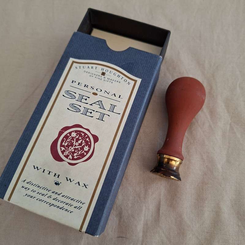Brass letter Sealing set with a J