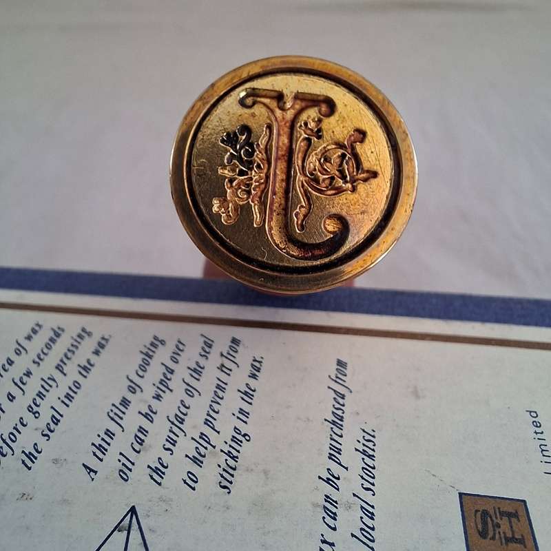 Brass letter Sealing set with a J