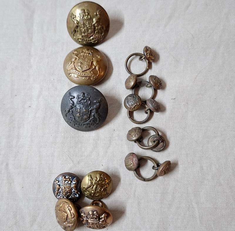 12 SA Military Buttons