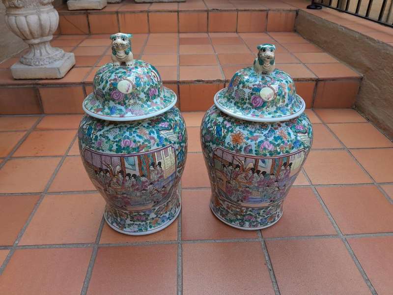 A 20th Century Pair of Chinese Famille Rose Vases / Urns with Covers
