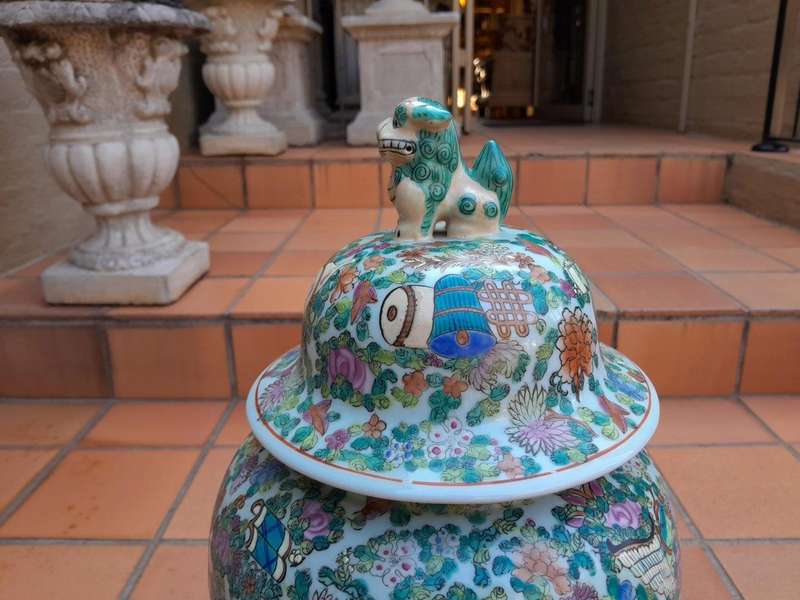 A 20th Century Pair of Chinese Famille Rose Vases / Urns with Covers