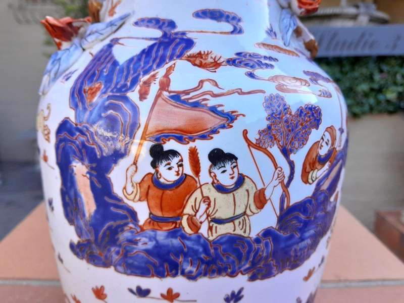 A 20th Century Chinese Vase