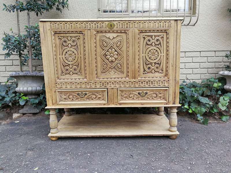 18th Century English Oak Mule Chest in a Cotemporary Natural / Bleached Finish