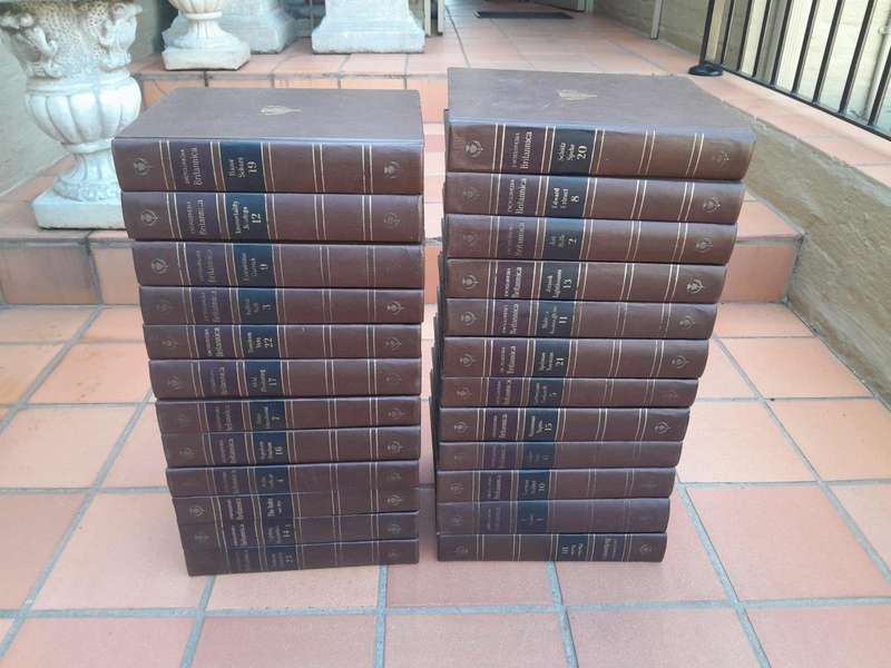 A 20th Century Set Of Encyclopedia Britannica Twenty -Four Volumes