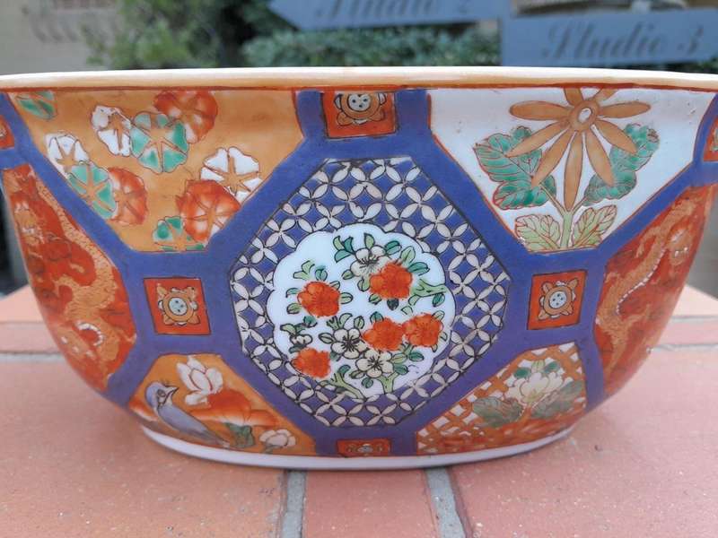 A 20th Century Imari Style Bowl