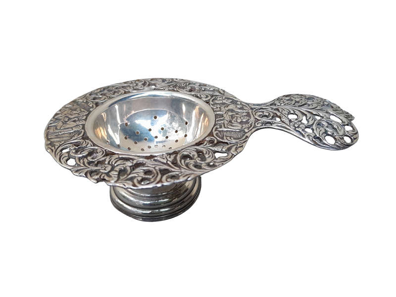An English  / London Electroplate Tea Strainer on Stand
