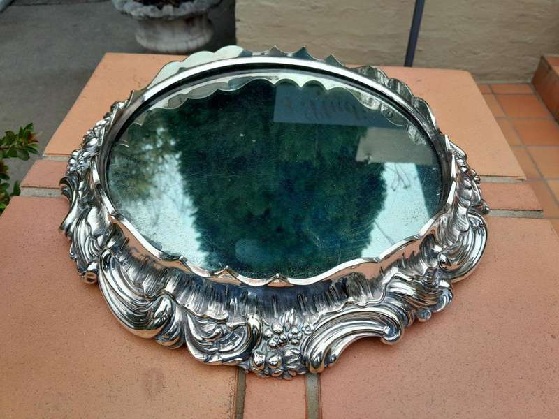 A Victorian Electroplated Silver Mirror Plateau Cake Stand