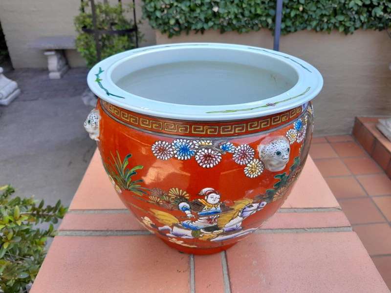 A 20th Century Chinese Porcelain Jardinière
