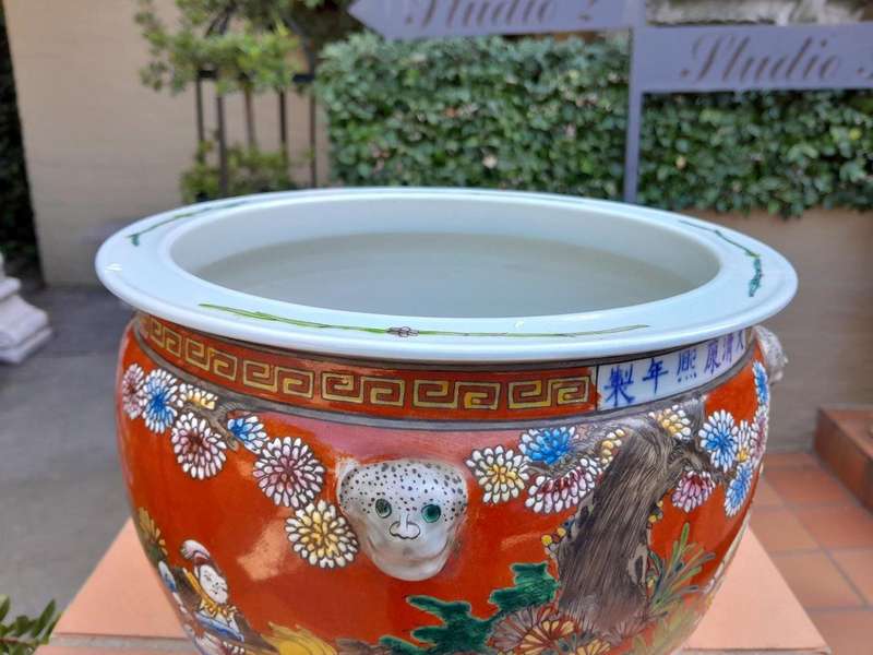 A 20th Century Chinese Porcelain Jardinière